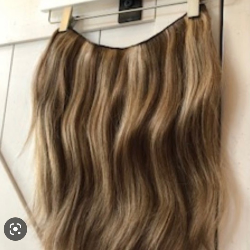 Halo couture 14 in extensions.curled Straight in 2nd.  Tag band layered 4-27